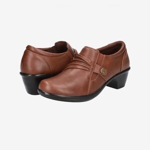 Easy Street

Ryanne